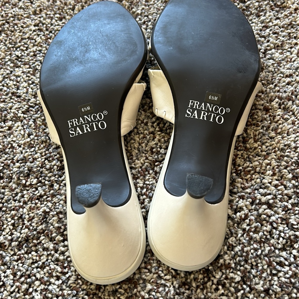 Sandals - Picture 2 of 3